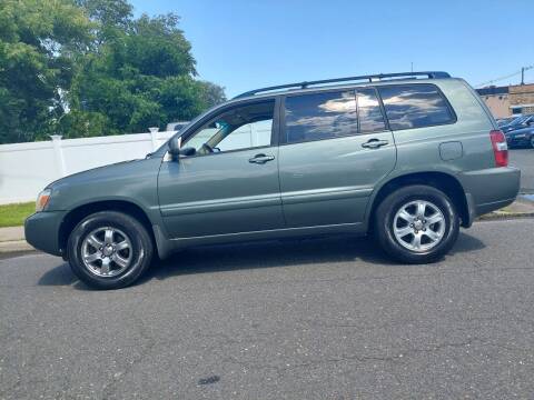 2005 Toyota Highlander for sale at New Jersey Auto Wholesale Outlet in Union Beach NJ