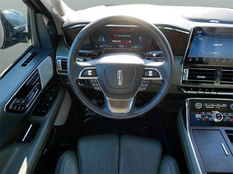 2022 Lincoln Navigator Black Label