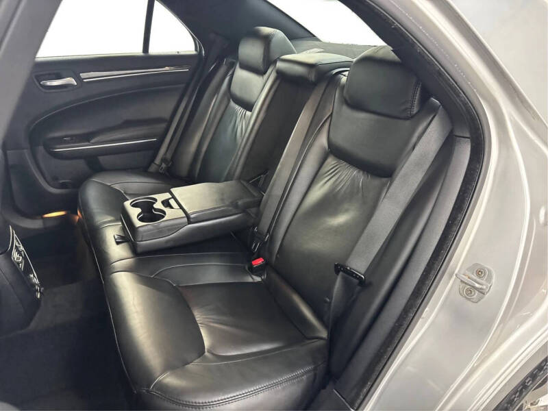 2011 Chrysler 300 Limited