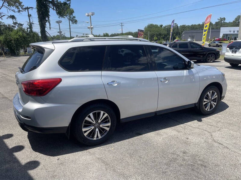 2017 Nissan Pathfinder S