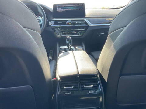 2022 BMW 5 Series 530e