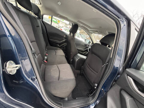 2016 Mazda MAZDA3 i Touring