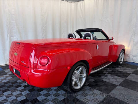 2004 Chevrolet SSR LS