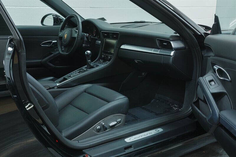 2015 Porsche 911 Carrera S