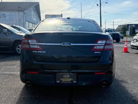 2014 Ford Taurus SEL