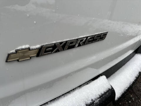 2021 Chevrolet Express 2500