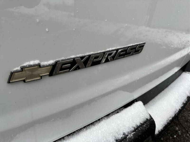 2021 Chevrolet Express 2500