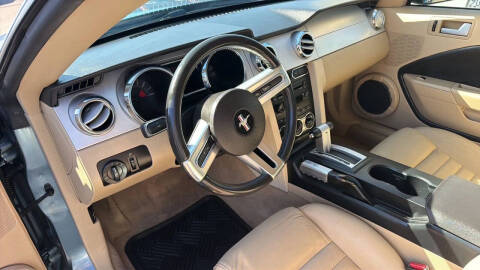 2005 Ford Mustang GT Premium