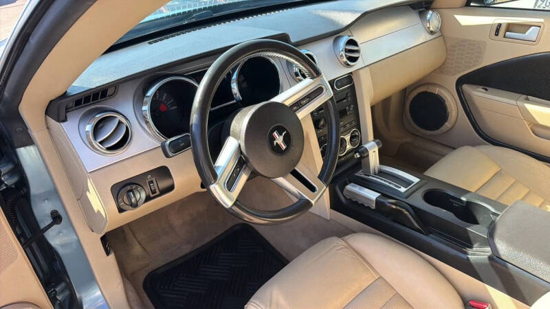 2005 Ford Mustang GT Premium