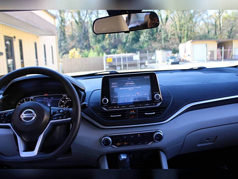 2021 Nissan Altima 2.5 SV