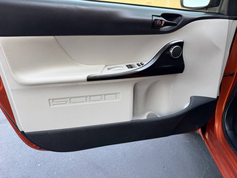 2013 Scion iQ