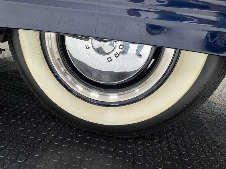 1950 Ford Deluxe