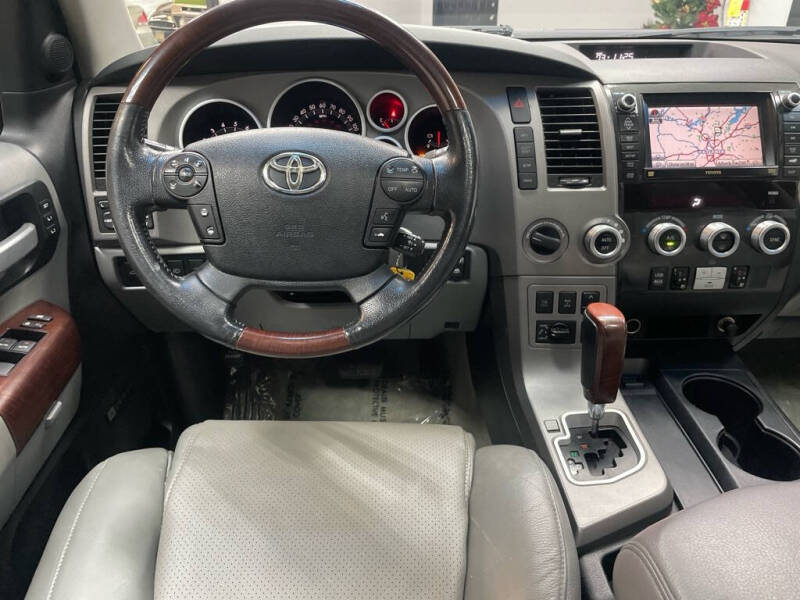 2011 Toyota Sequoia Platinum