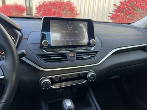 2020 Nissan Altima 2.5 SR