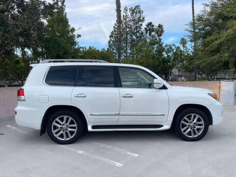 2014 Lexus LX 570