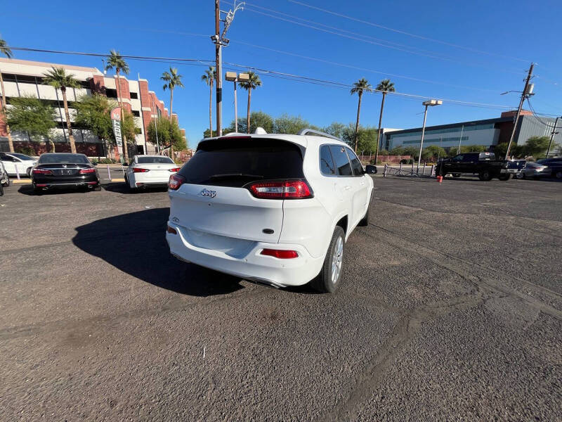 2017 Jeep Cherokee Overland
