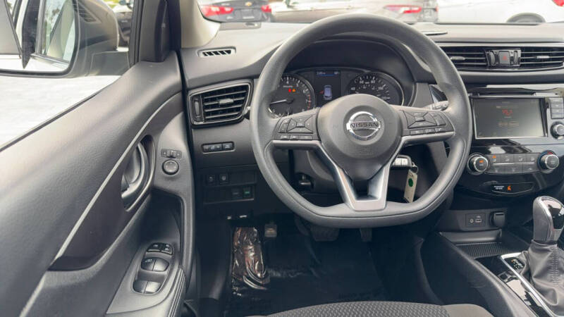 2022 Nissan Rogue Sport S