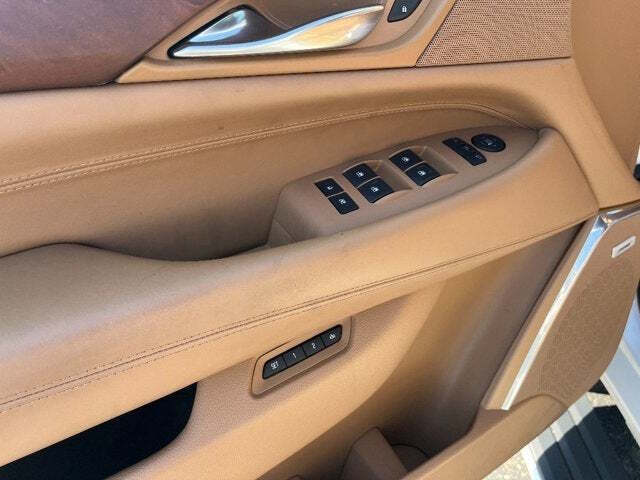 2017 Cadillac Escalade ESV 43