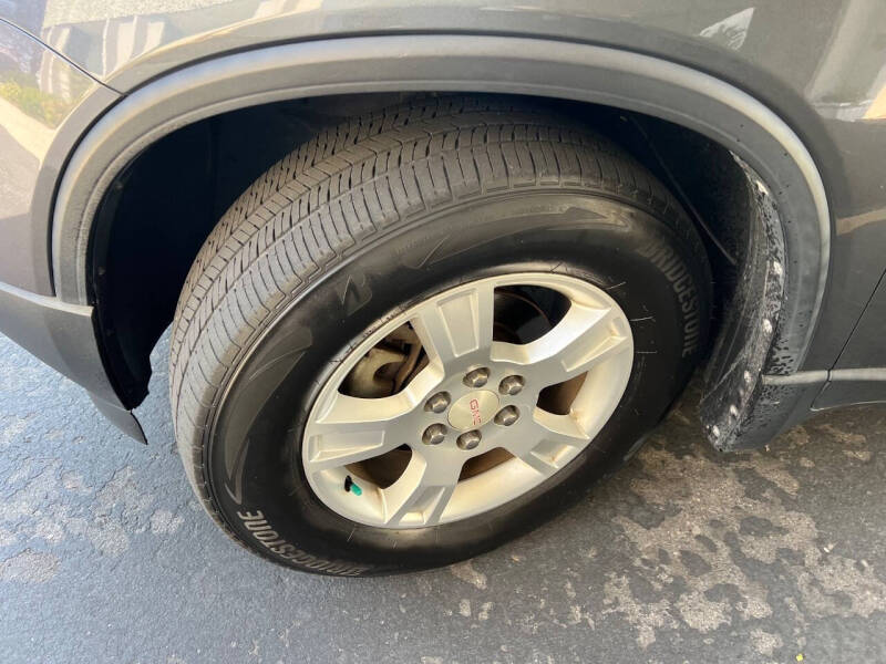 2011 GMC Acadia SLE