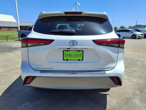 2021 Toyota Highlander Platinum