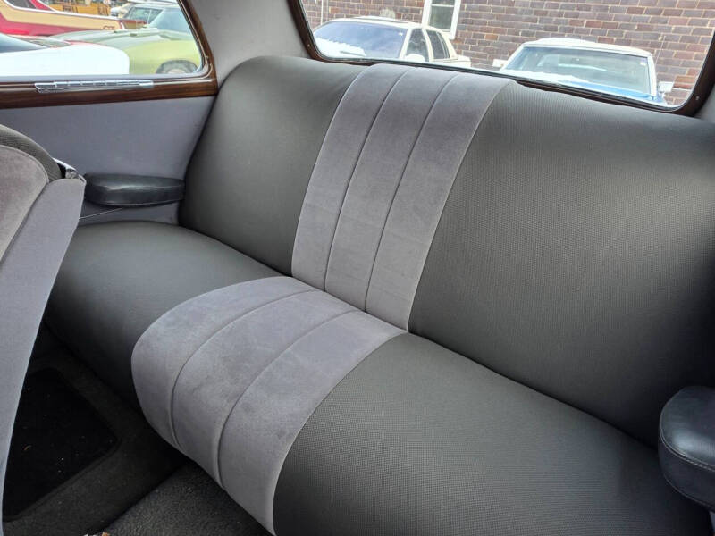 1949 Plymouth Deluxe