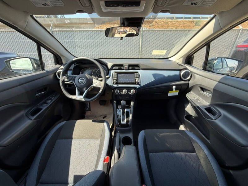 2025 Nissan Versa SV