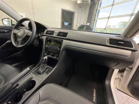 2013 Volkswagen Passat Wolfsburg Edition