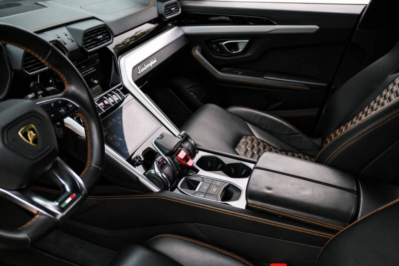 2020 Lamborghini Urus