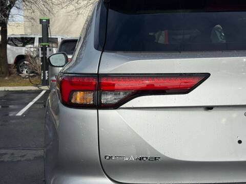 2025 Mitsubishi Outlander PHEV SEL Platinum Edition