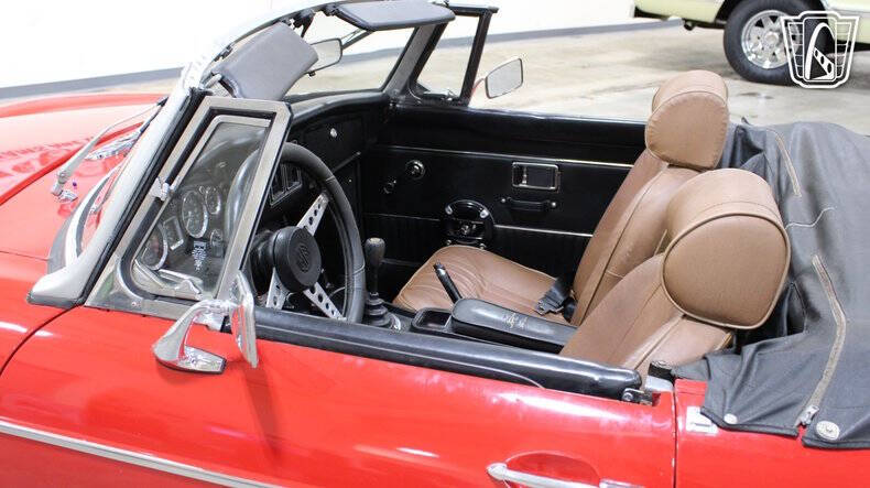1972 MG B