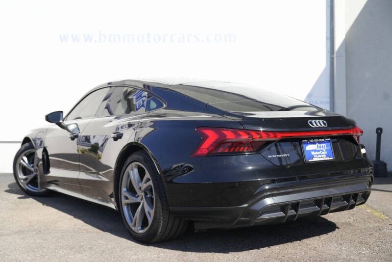 2022 Audi e-tron GT quattro Premium Plus