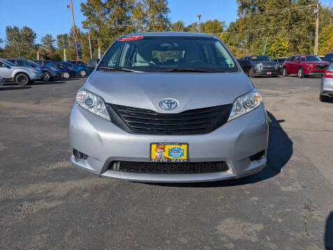 2017 Toyota Sienna L 7-Passenger