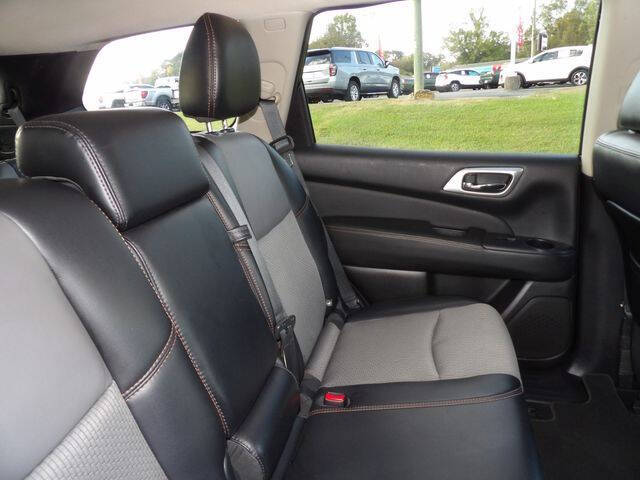 2019 Nissan Pathfinder SV