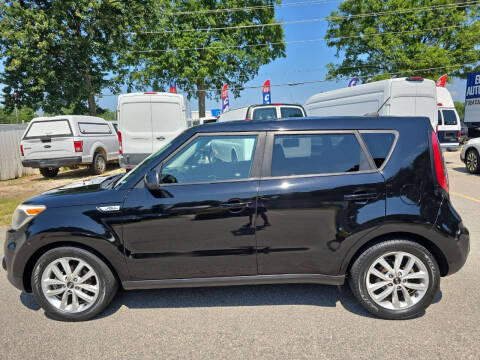2017 Kia Soul +