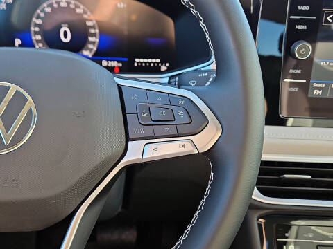 2026 Volkswagen Taos SE