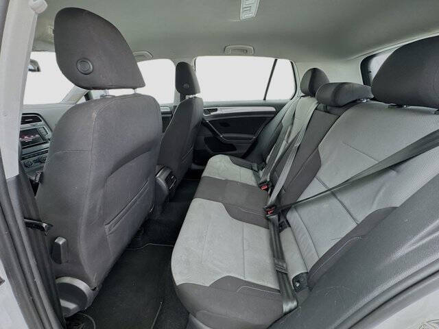 2016 Volkswagen e-Golf SE