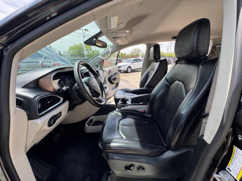 2020 Chrysler Voyager LXi