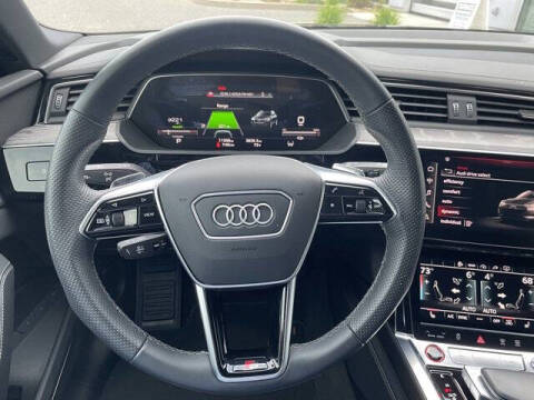 2022 Audi e-tron S quattro Premium Plus