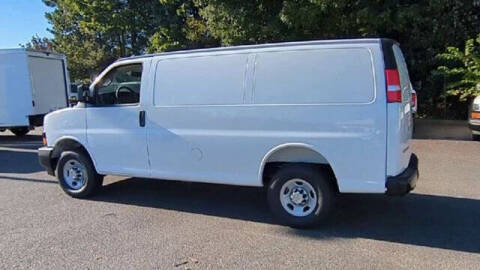 2025 Chevrolet Express 2500