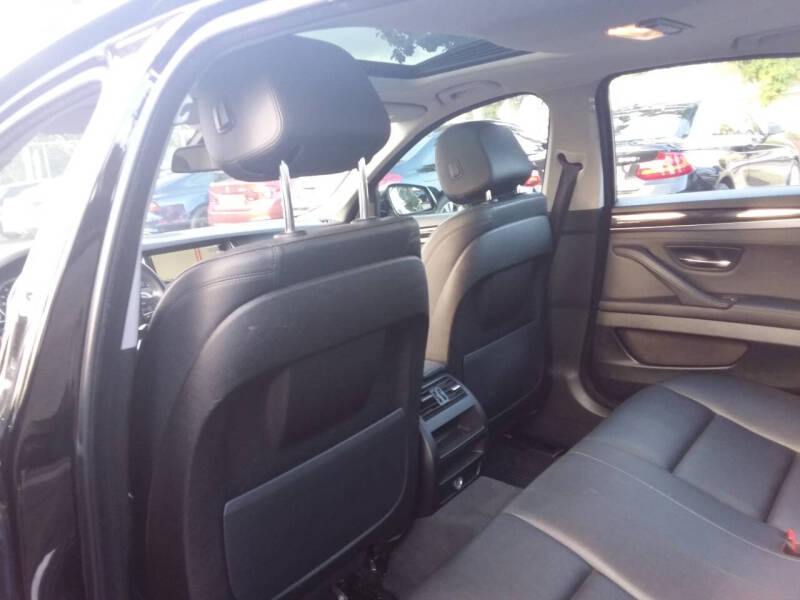 2016 BMW 5 Series 528i