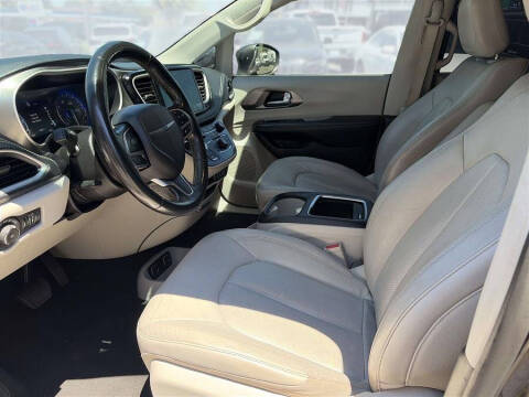 2021 Chrysler Pacifica Touring L