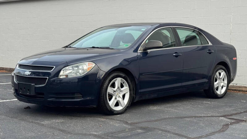2011 Chevrolet Malibu 1LS's photo