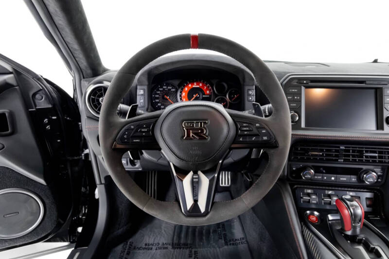 2017 Nissan GT-R NISMO