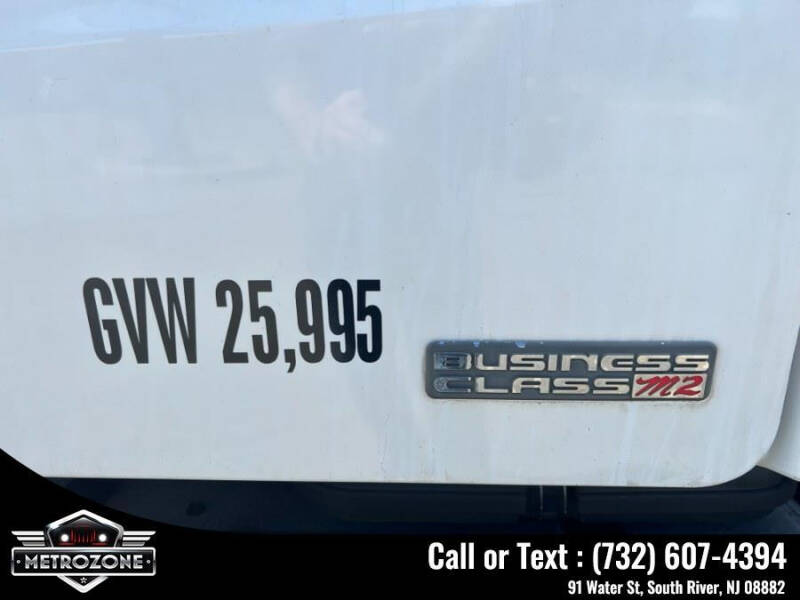 2012 Freightliner M2 106