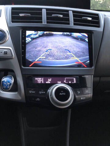 2012 Toyota Prius v Five