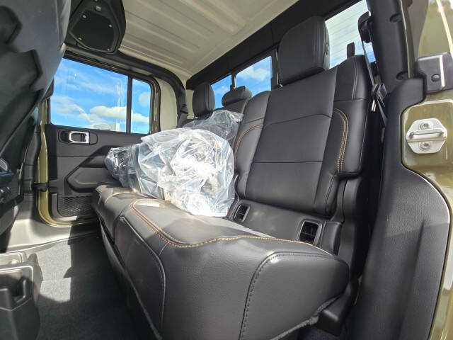 2025 Jeep Gladiator High Tide