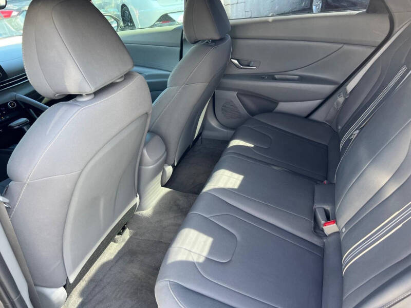 2023 Hyundai Elantra SEL