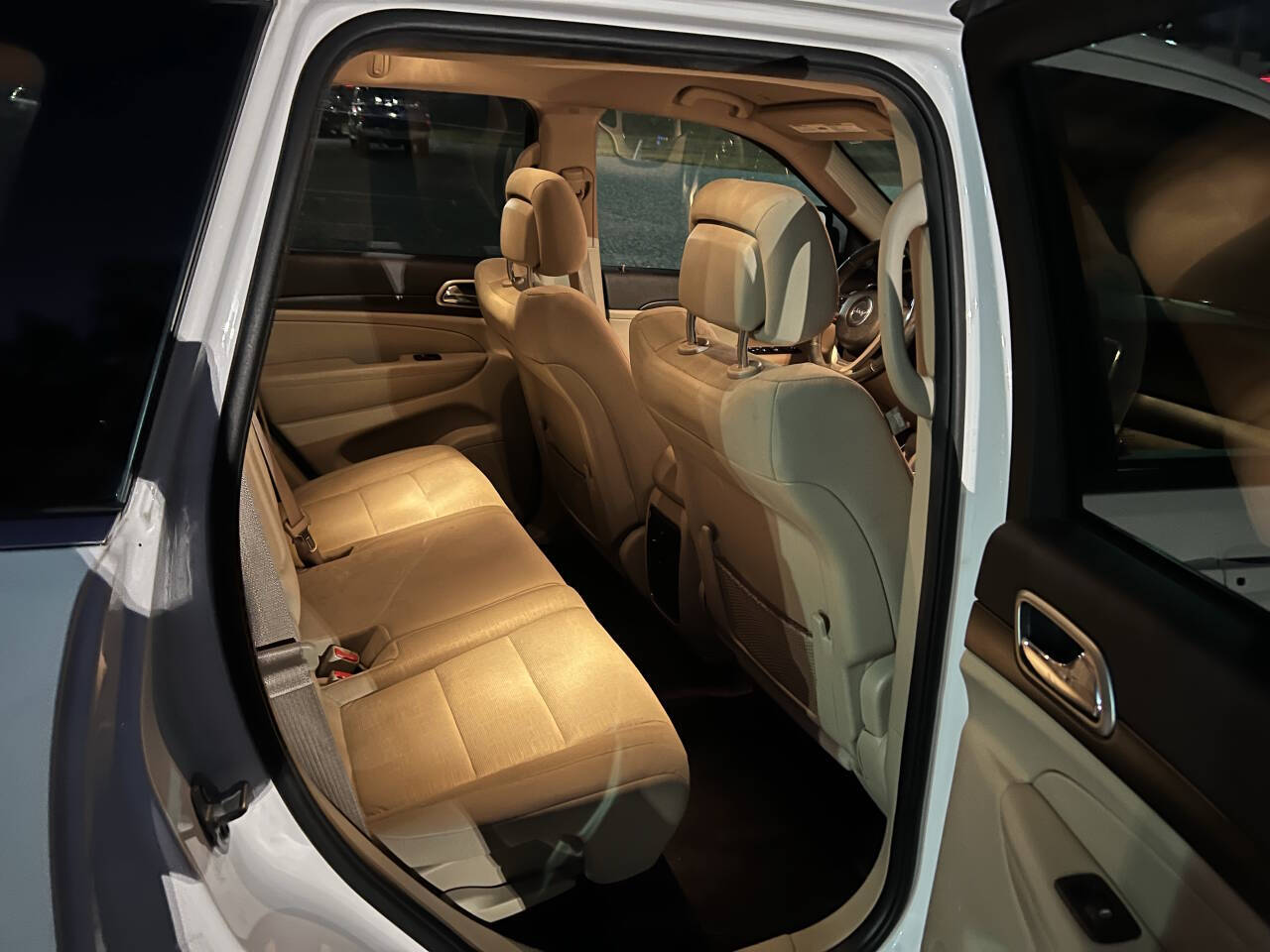 JeepGrand Cherokee11