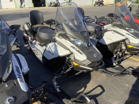 2020 Ski-Doo Grand Touring Sport Rotax®