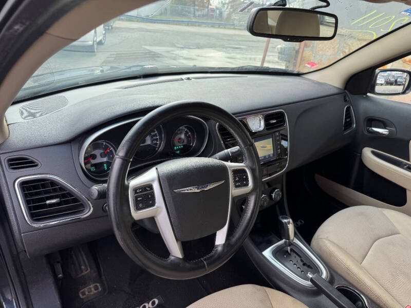 2011 Chrysler 200 Touring